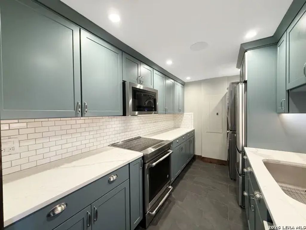 7701 Wurzbach Rd 1501, San Antonio
