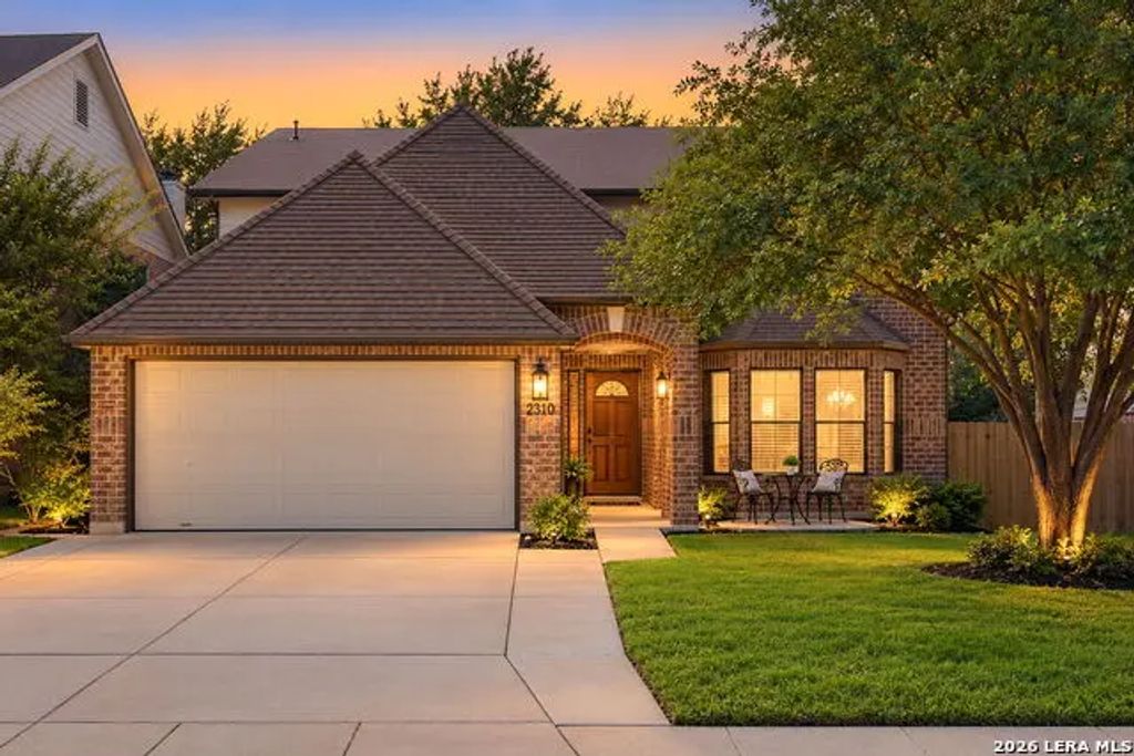 2310 Creekside Bend, San Antonio