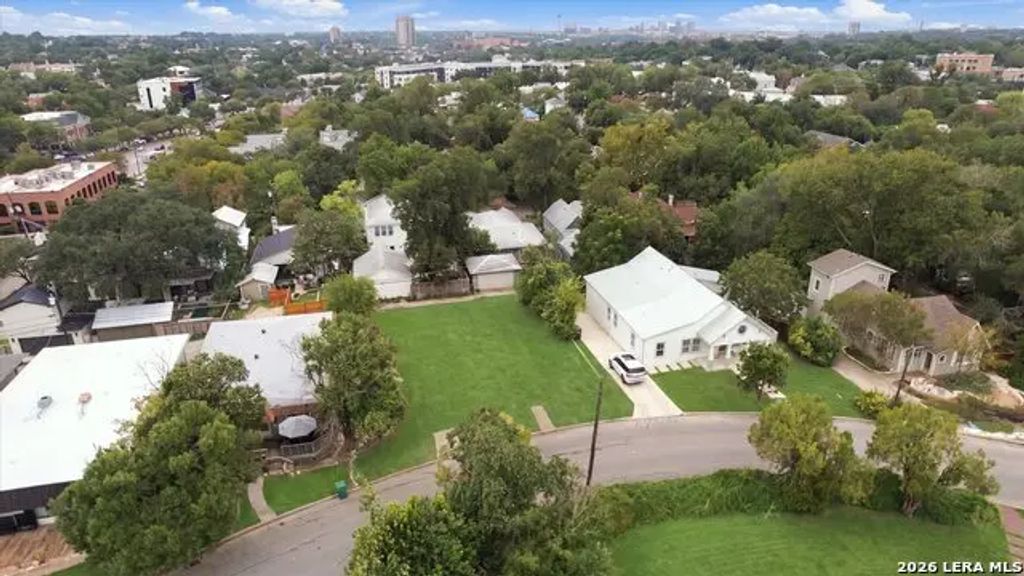 328 Albany St, Alamo Heights