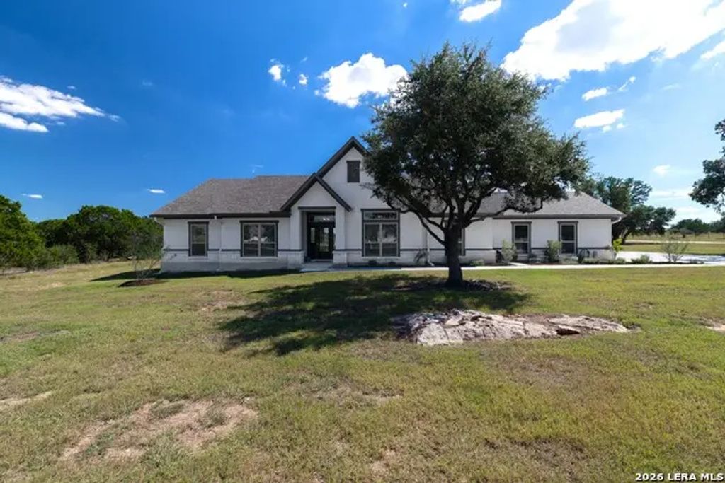 798 Horseshoe Falls, Bandera