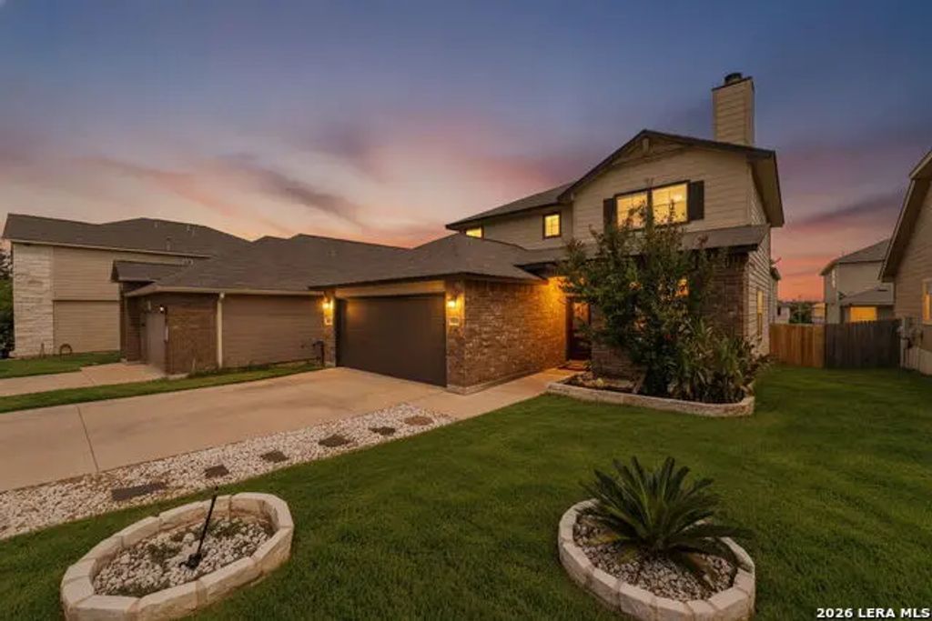 1538 Dancing Wolf, San Antonio