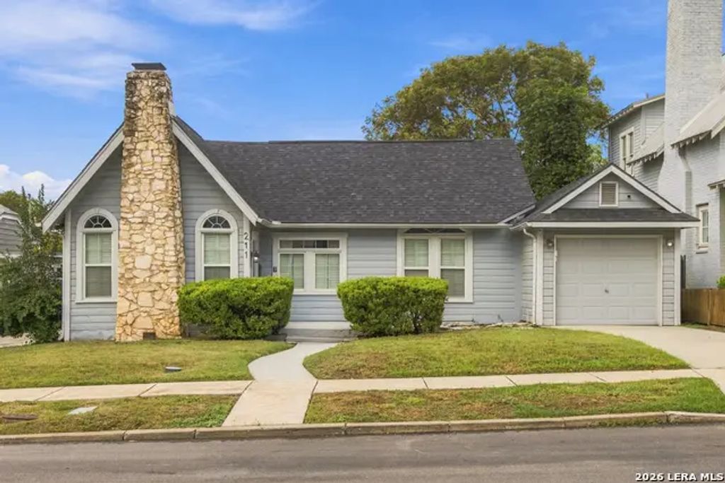 211 W Norwood Ct, San Antonio