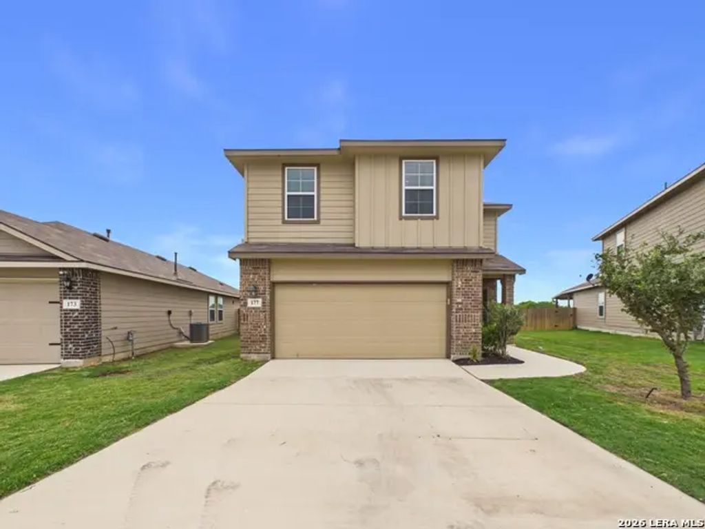177 Legendary Trail, Floresville
