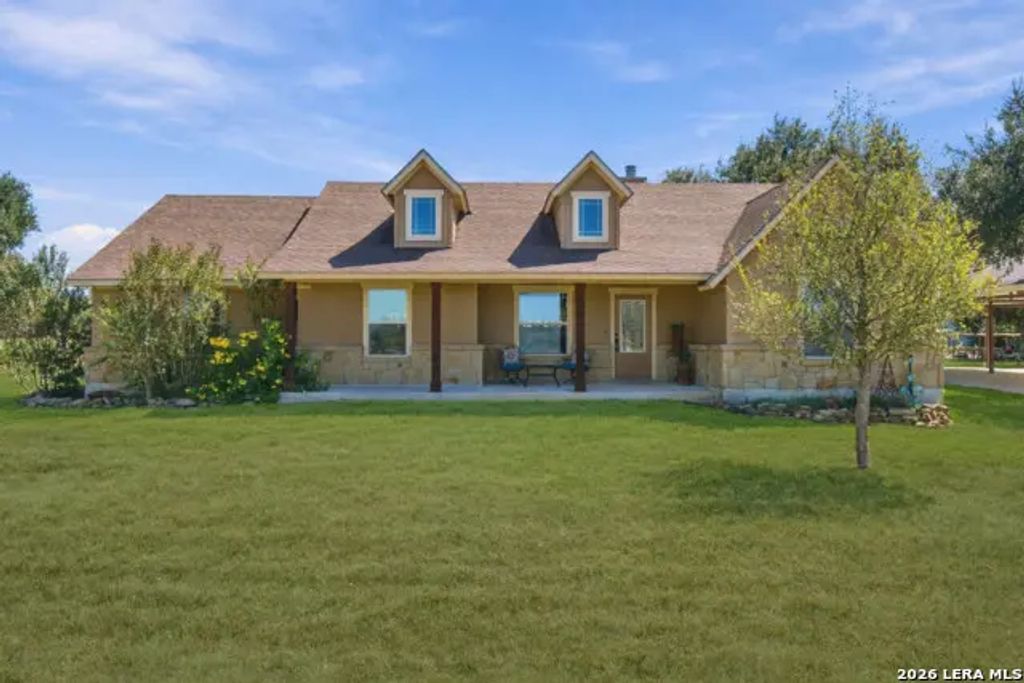 3690 Rakowitz Rd, Adkins