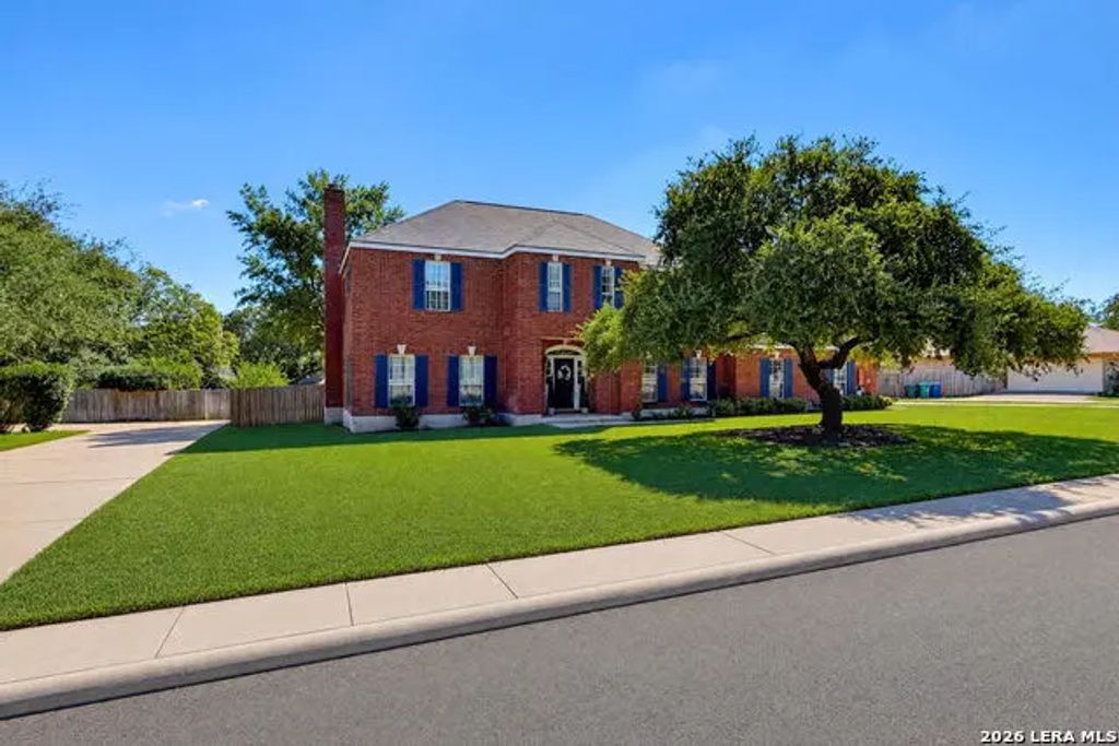 120 Merry Trl, Hollywood Park