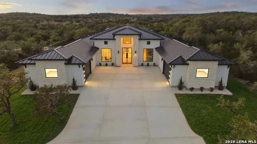 116 Fortunate Son, Boerne