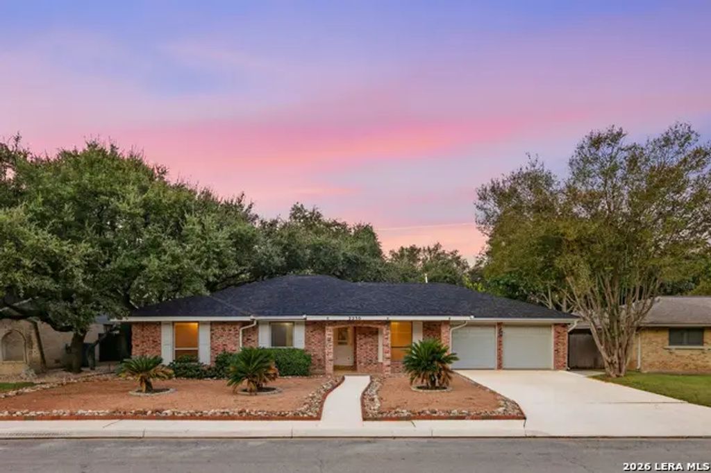 2230 Shadow Cliff St, San Antonio