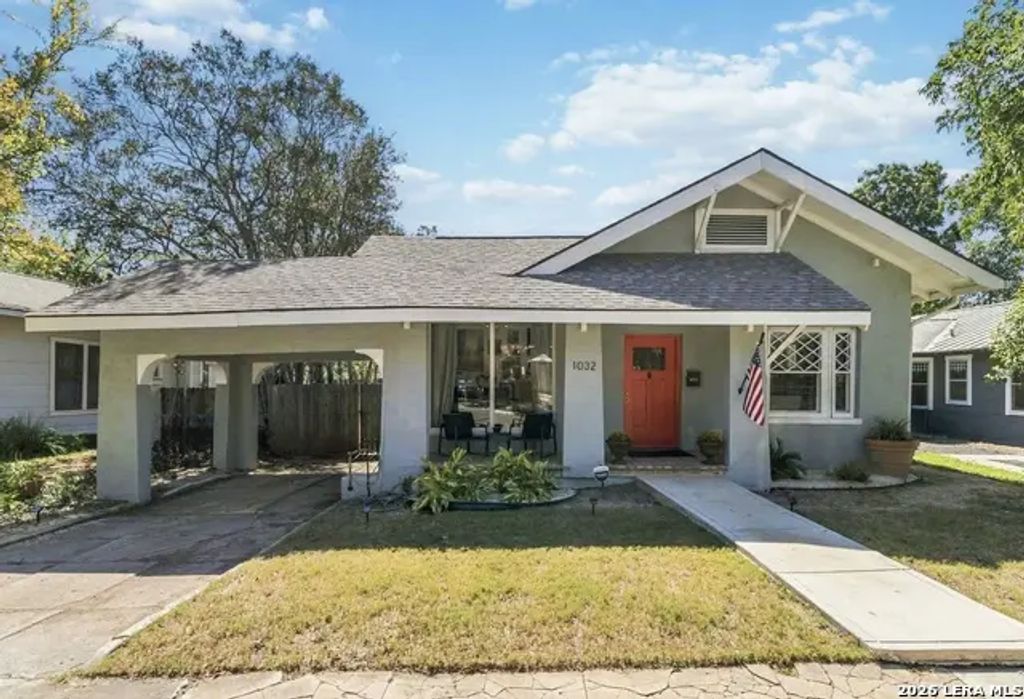 1032 W Craig Pl, San Antonio