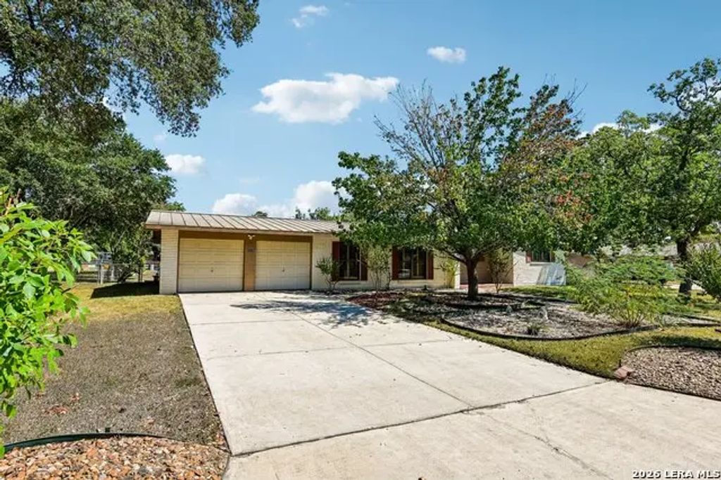 8714 Midcrown Dr, Windcrest