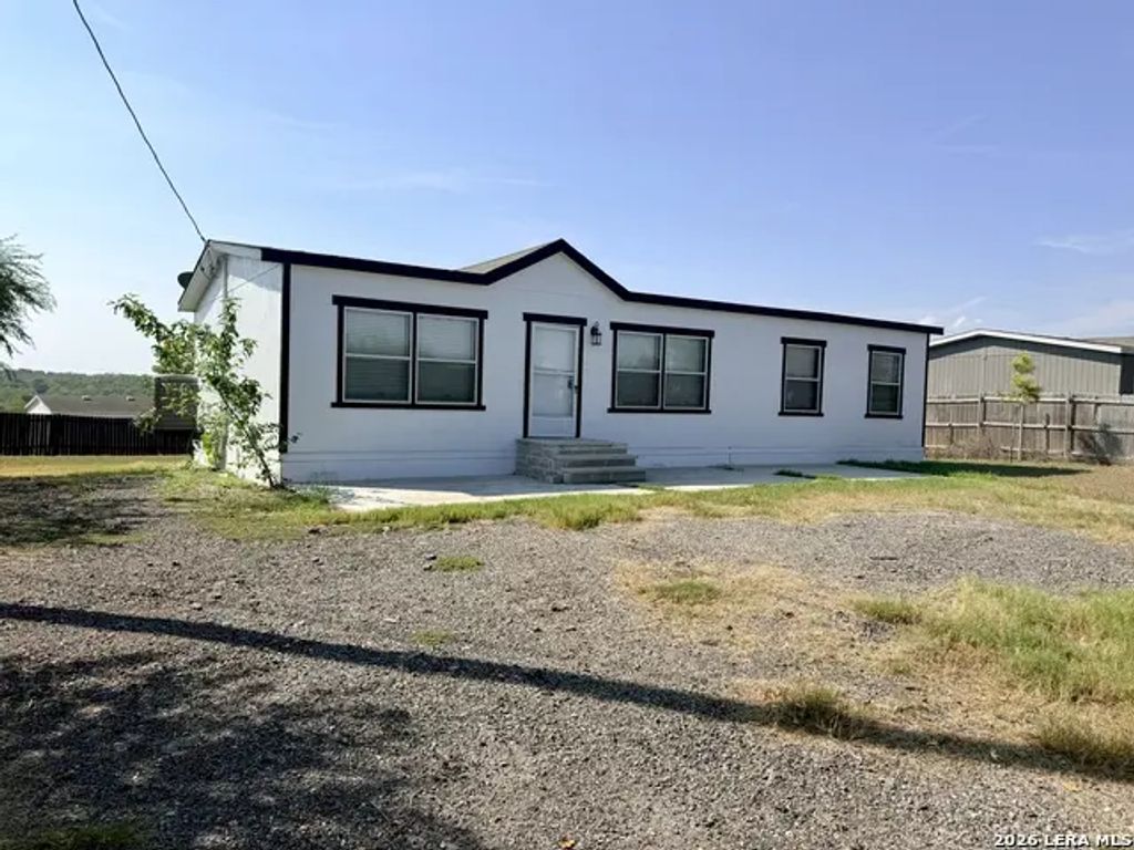 848 Railyard Dr, Kyle