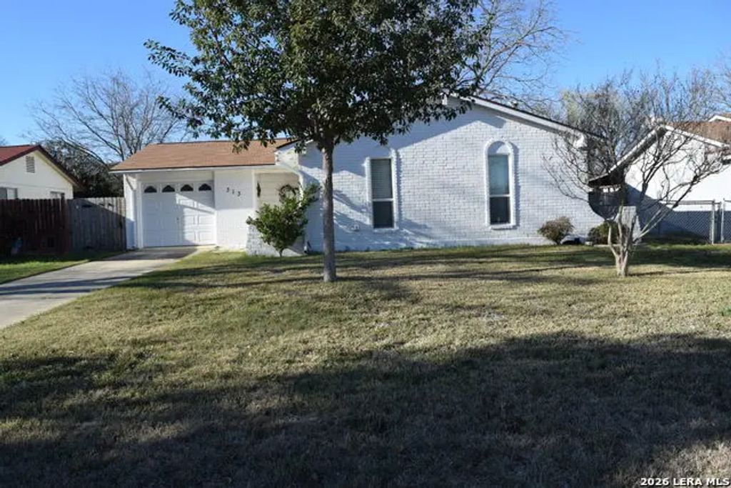 313 Nell Deane Blvd, Schertz