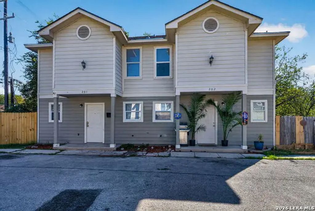 768 Avondale #2, San Antonio