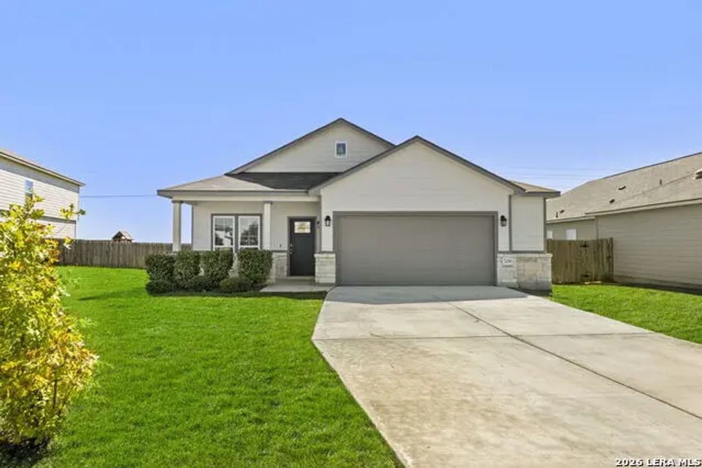 709 Farmers Dell, New Braunfels