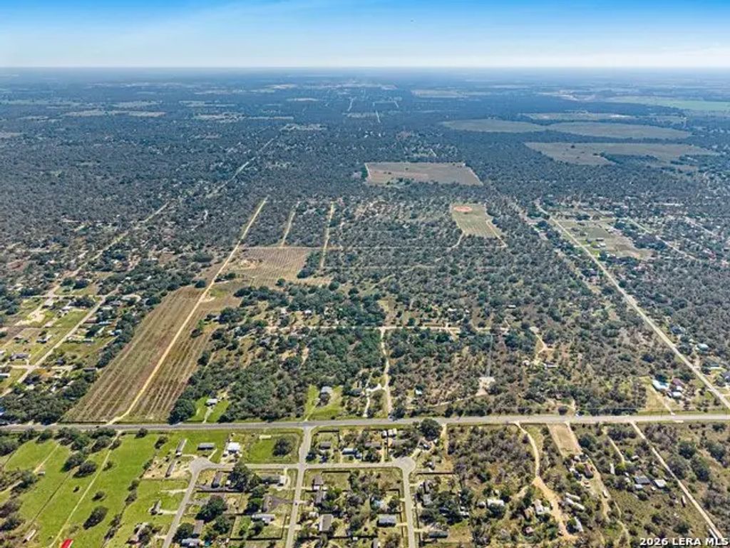 10382 W Fm 476, Poteet