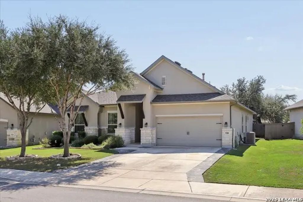920 Carriage Loop, New Braunfels