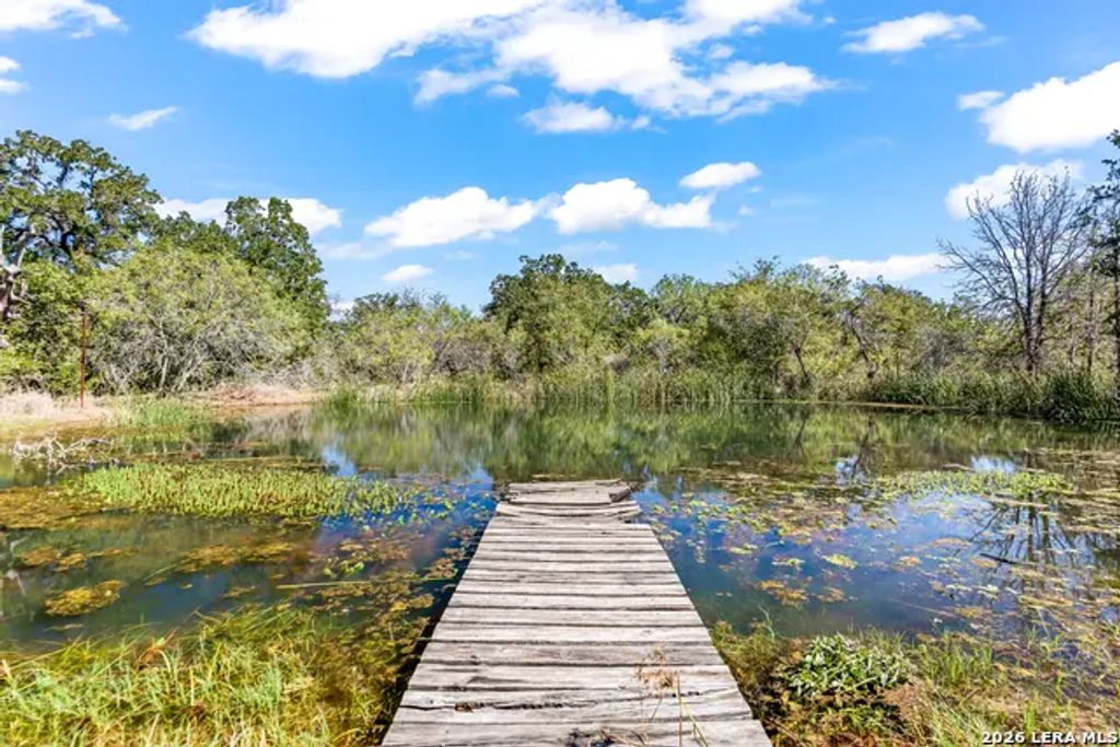 828 County Road 334, Stockdale