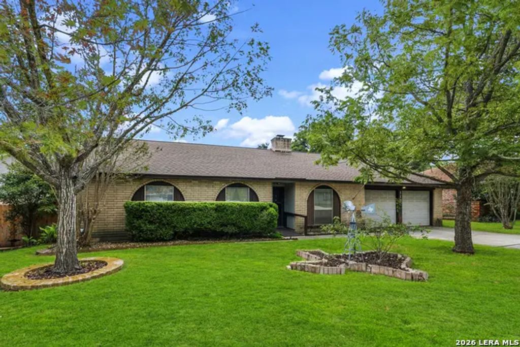 118 Clear Oak, Universal City