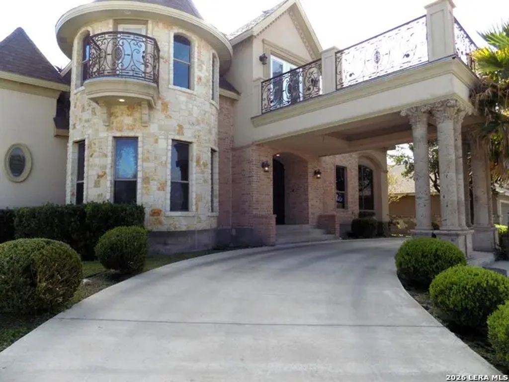 1691 Rio Dr, Eagle Pass
