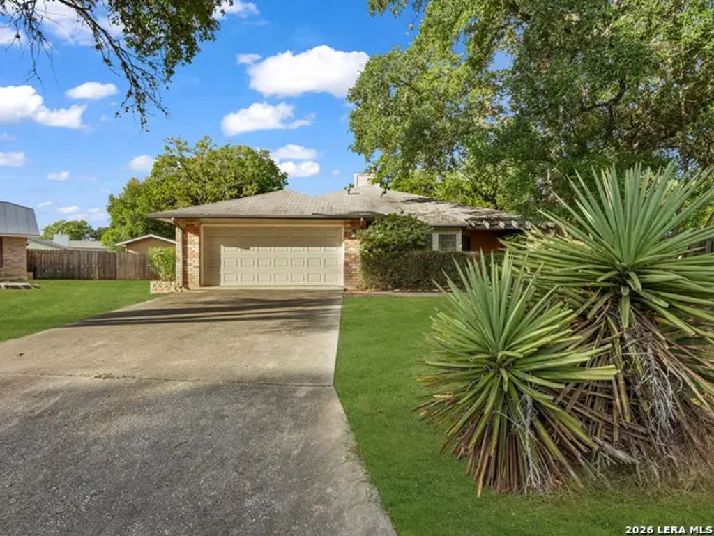 9222 Gravely Point St, San Antonio