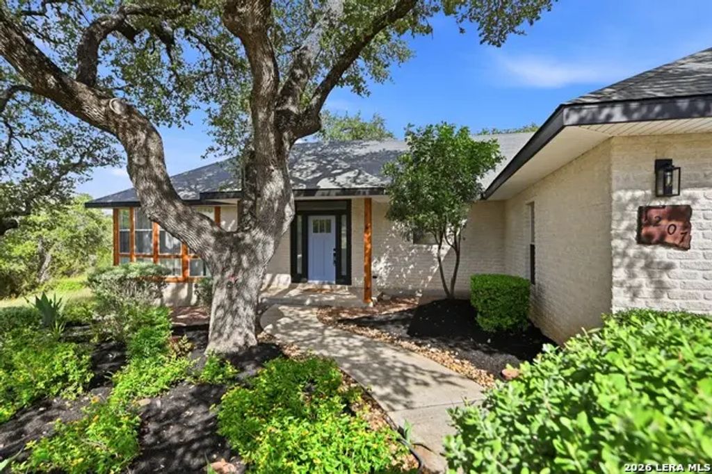 1207 Grand Pass, Canyon Lake
