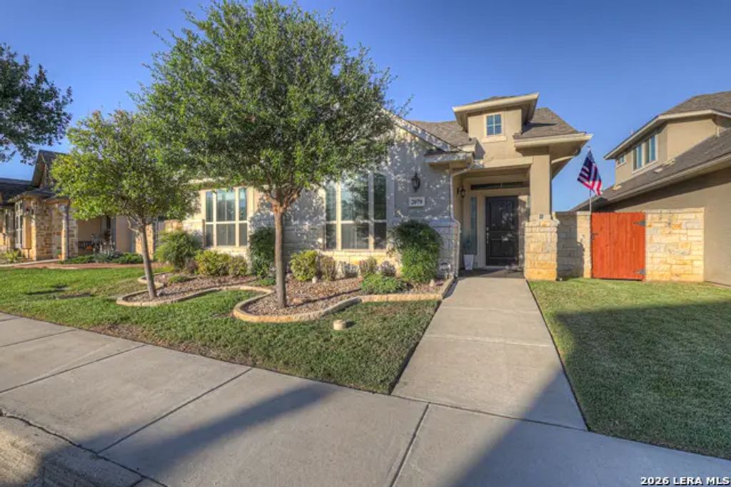 2079 Pecan Bnd, New Braunfels