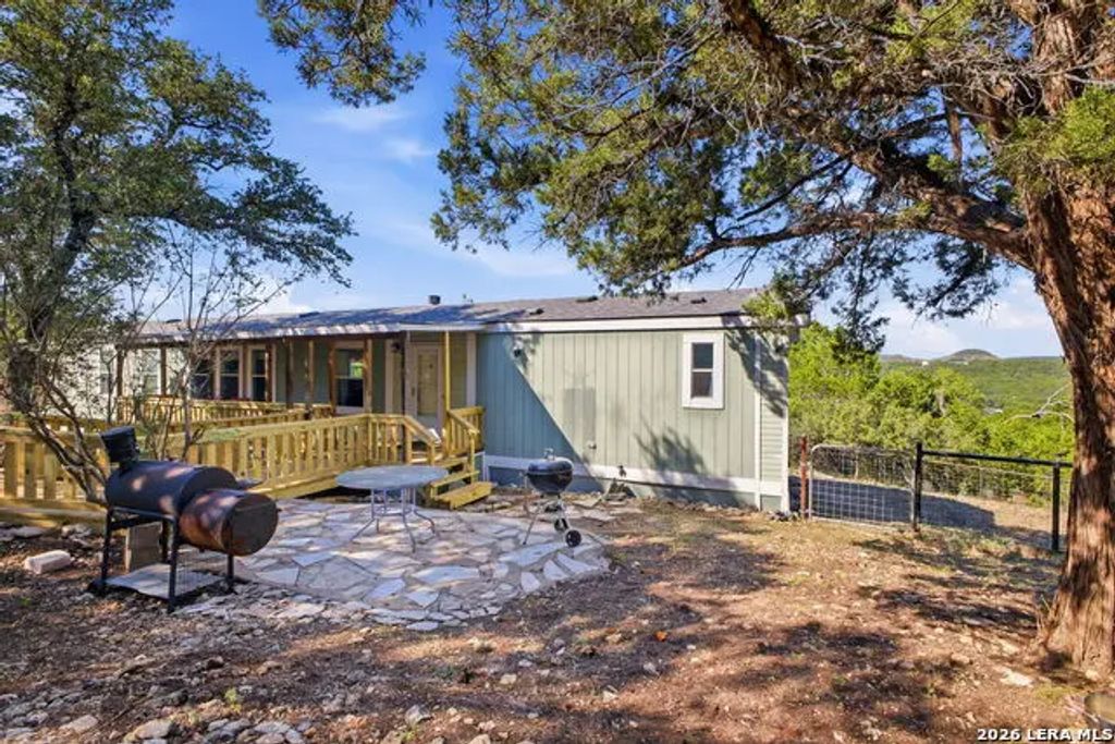 495 Kings Dr, Canyon Lake