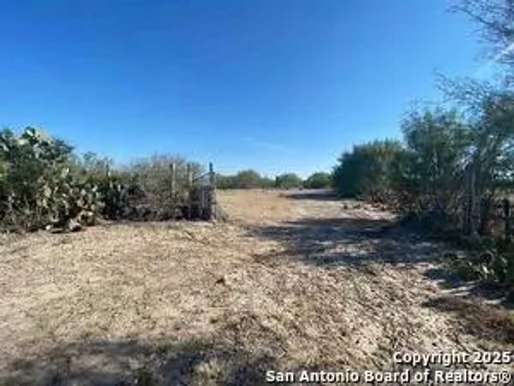 1 Acre Lot 137 Don Chema Rd, Laredo