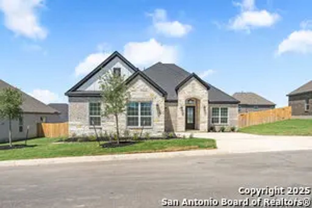 305 Lawrence Drive, Castroville