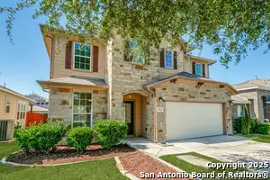 7823 Bluebird Haven, Selma
