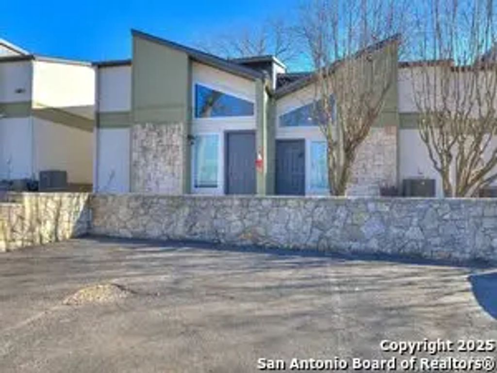 100 Lorenz Rd 1501, San Antonio