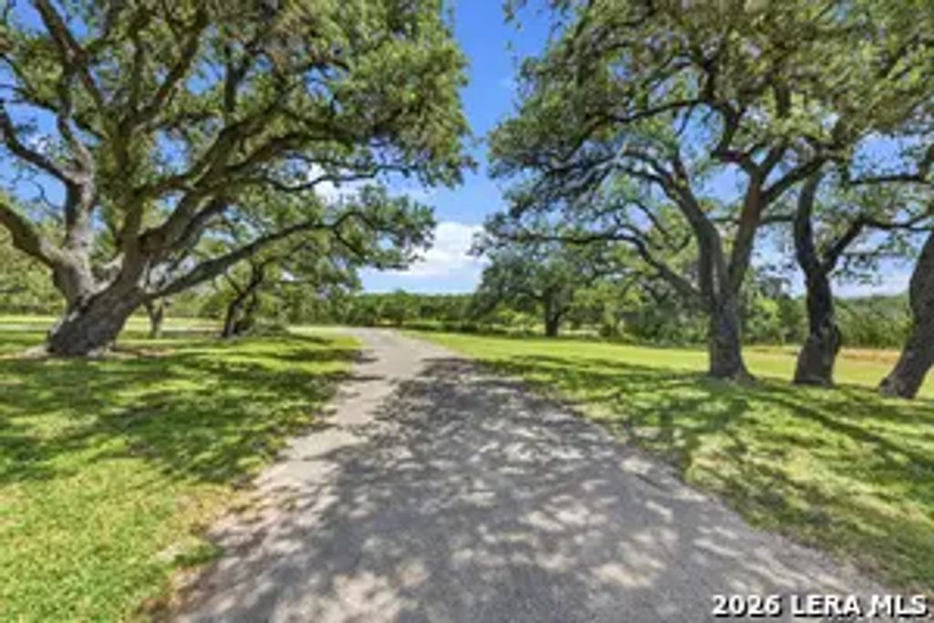5601 Fm 2325, Wimberley