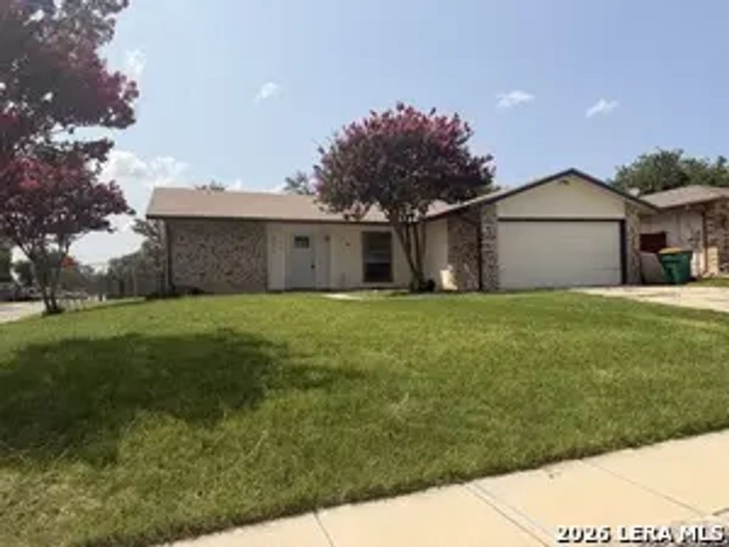 637 Jamie Sue Dr, Converse