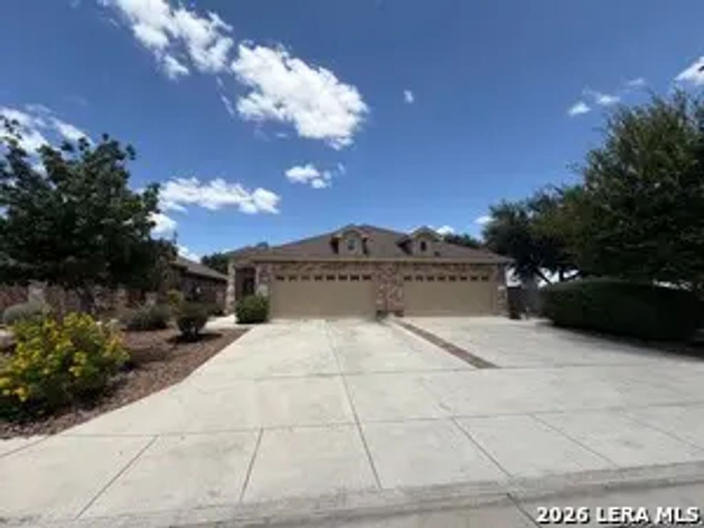 1187 Creekside Orch, New Braunfels