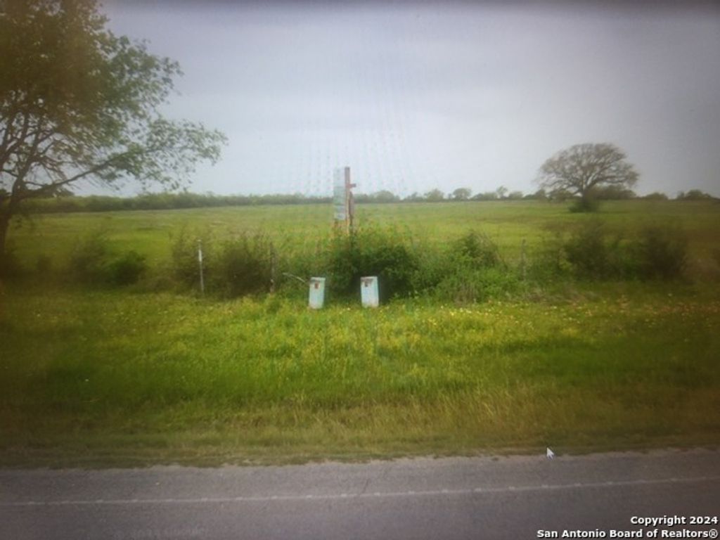 E Loop 1604, St Hedwig
