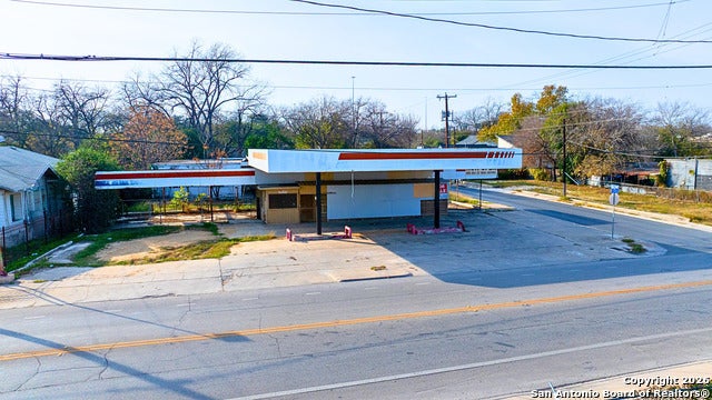 2901 S Flores St, San Antonio