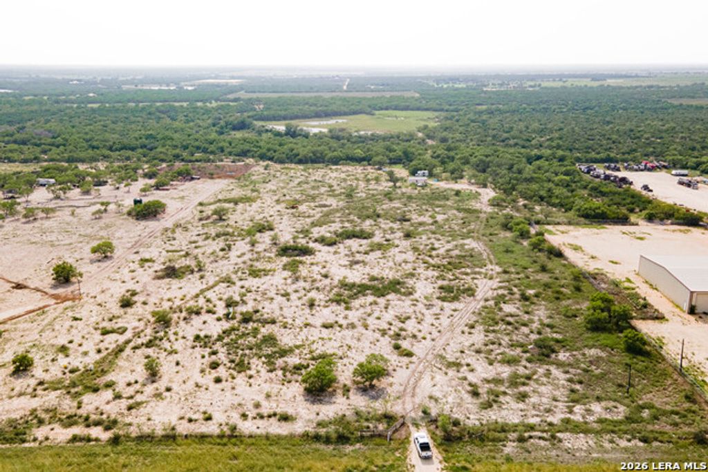 8287 S State Highway 16, Jourdanton