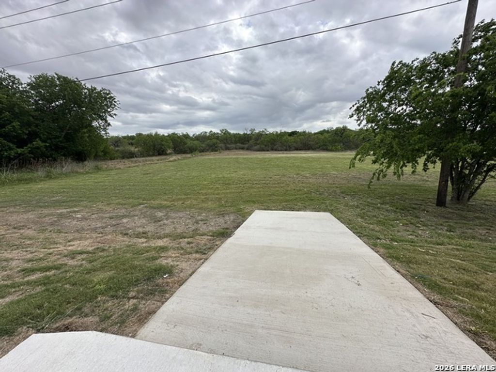 5606 Us Highway 87 E, San Antonio