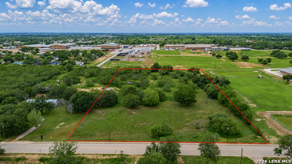 Lots 40 A & B B Street, Floresville