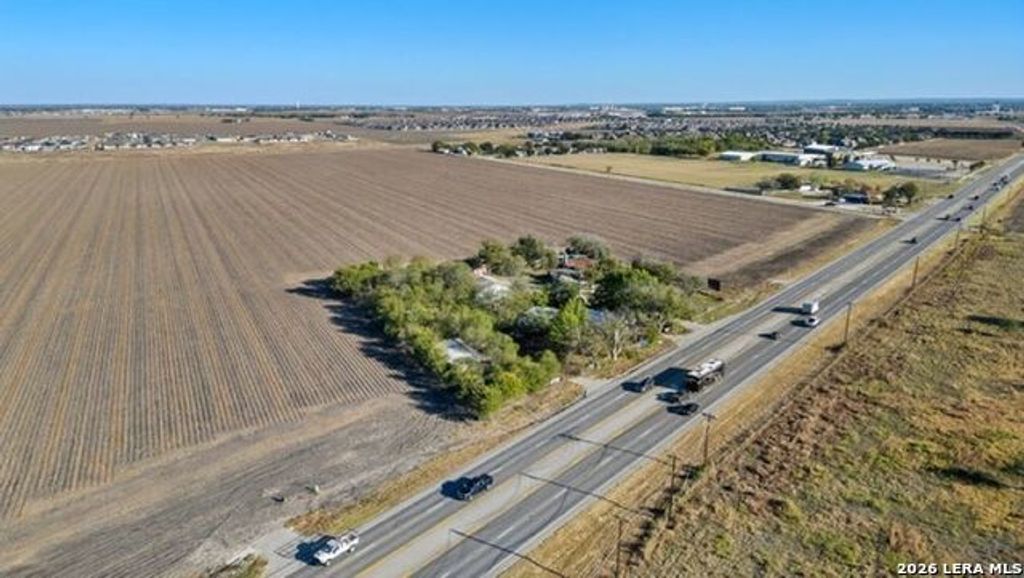 3465 N State Highway 46, Seguin