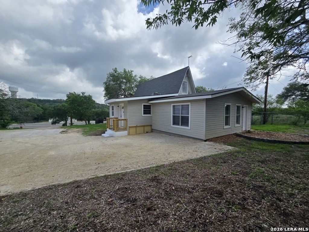 8251 Fm 2673, Canyon Lake