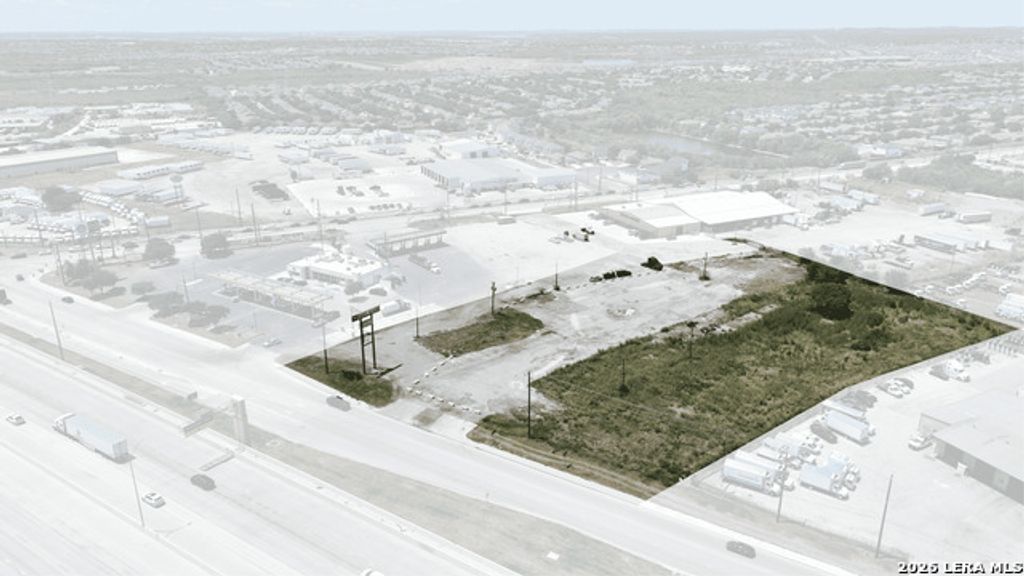 8755 W Interstate 10, Converse