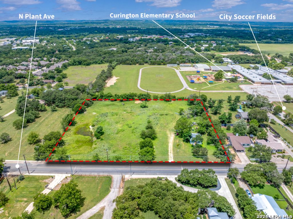 322 N Plant, Boerne