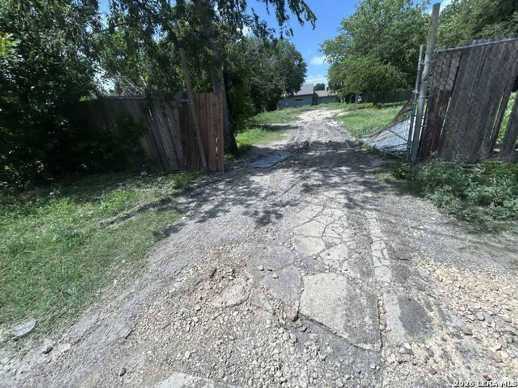 145 Tellez, San Antonio