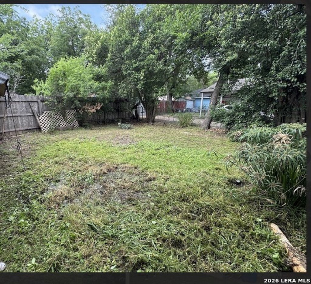 612 E Hart Avenue, San Antonio