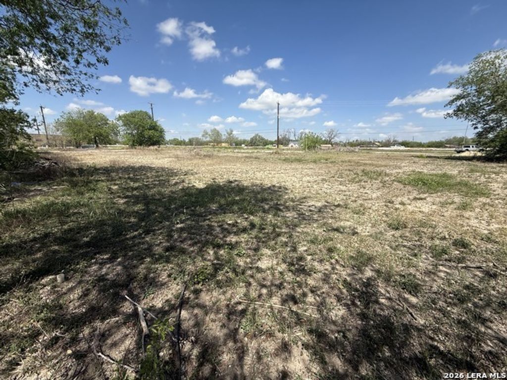 13580 Interstate 35, Von Ormy
