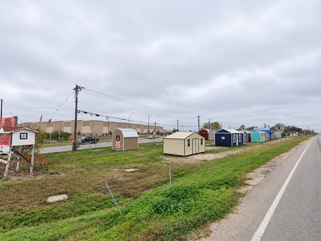 11506 S Us Highway 281, San Antonio