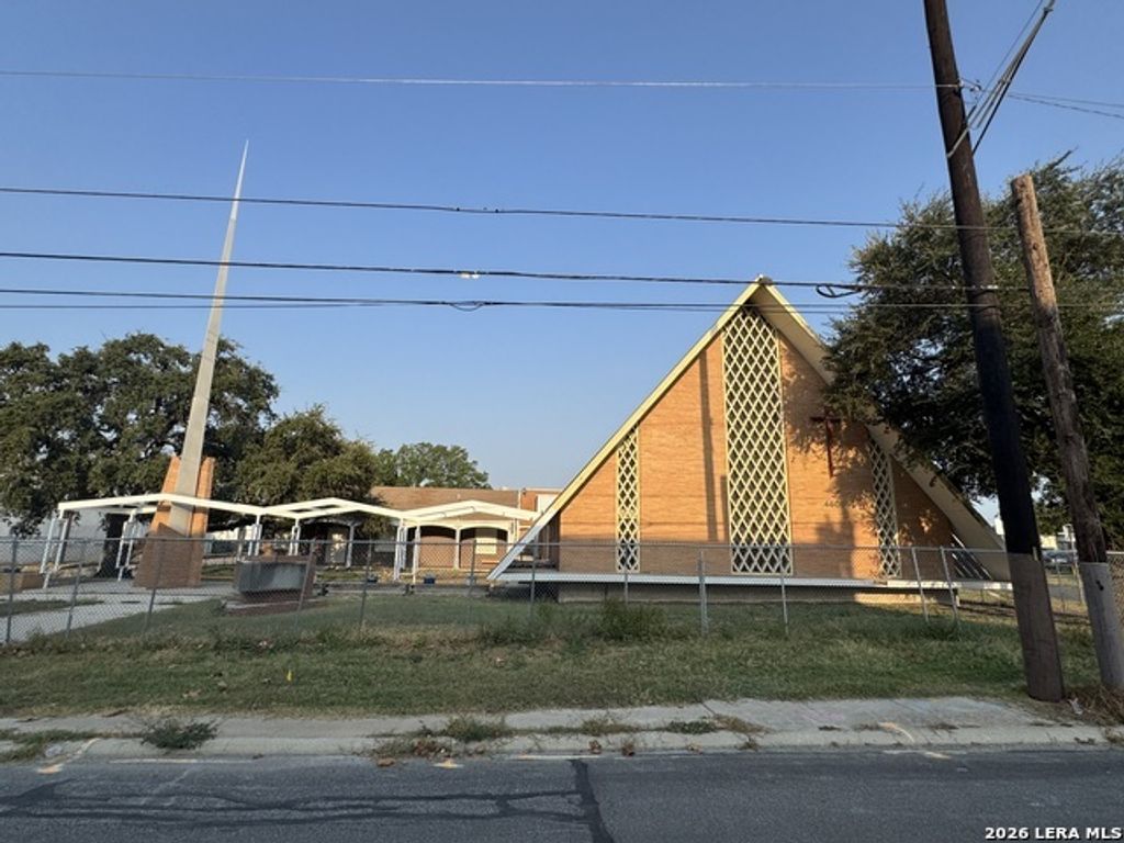 4611 San Pedro Avenue, San Antonio