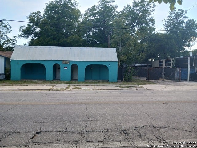 3109 S Flores St, San Antonio