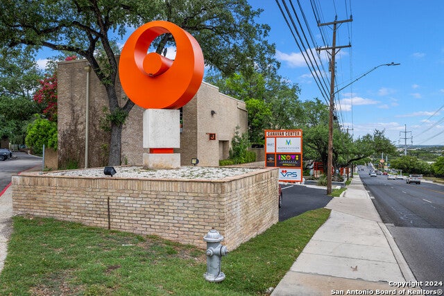 8647 Wurzbach Rd, San Antonio