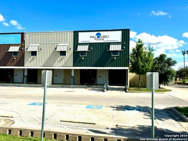 9342 Loop 410 #b-1, San Antonio